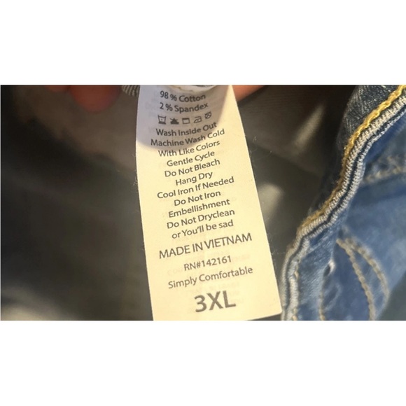 LuLaRoe Blue Denim Jacket with Cream/light Pink Rose Embroidery size 3X EUC - Picture 8 of 8